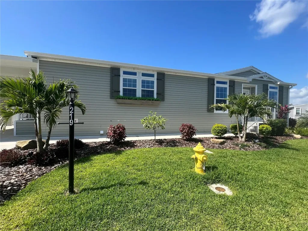 12116 SW Cr 769 SW County Road 769 Lake Suzy FL 34269