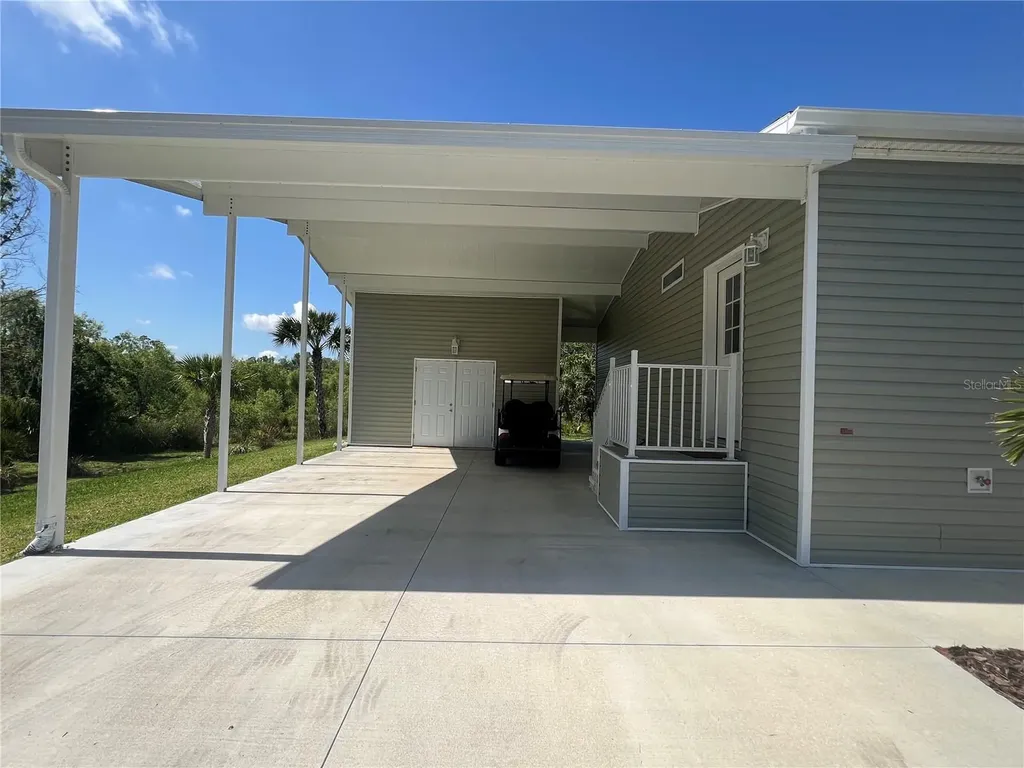 12116 SW Cr 769 SW County Road 769 Lake Suzy FL 34269