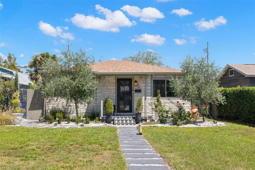 4829 20th Avenue N St Petersburg FL 33713