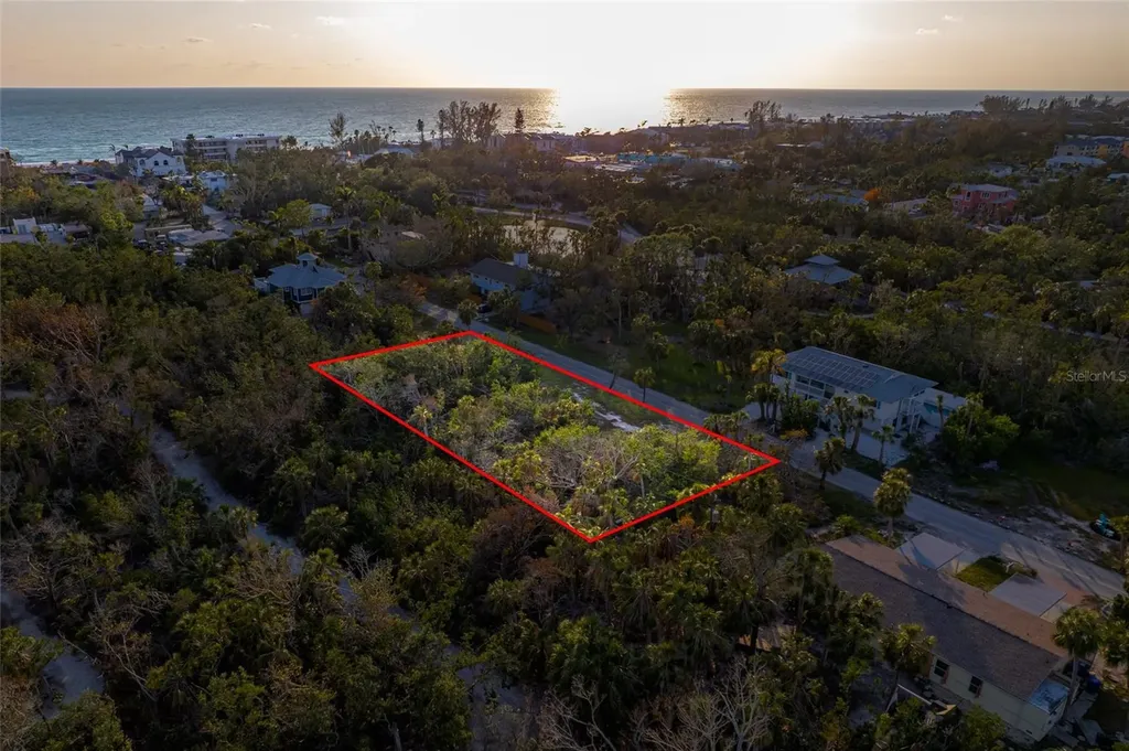 560 Gulf Bay Road Longboat Key FL 34228