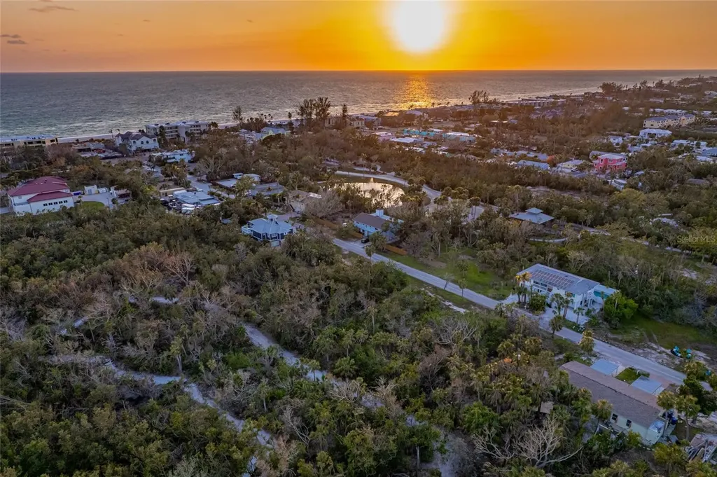 560 Gulf Bay Road Longboat Key FL 34228