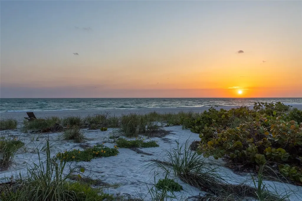 560 Gulf Bay Road Longboat Key FL 34228