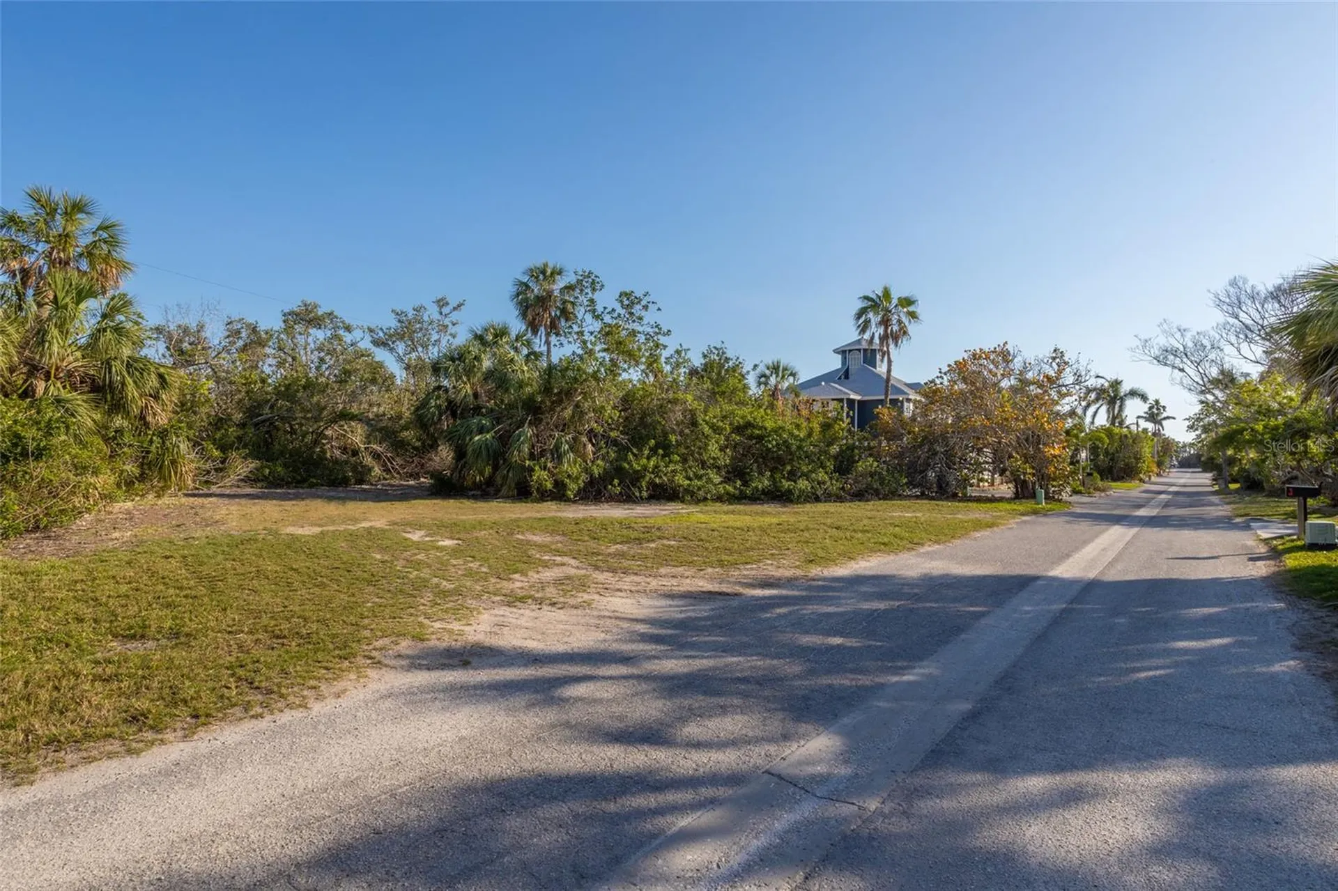 560 Gulf Bay Road Longboat Key FL 34228
