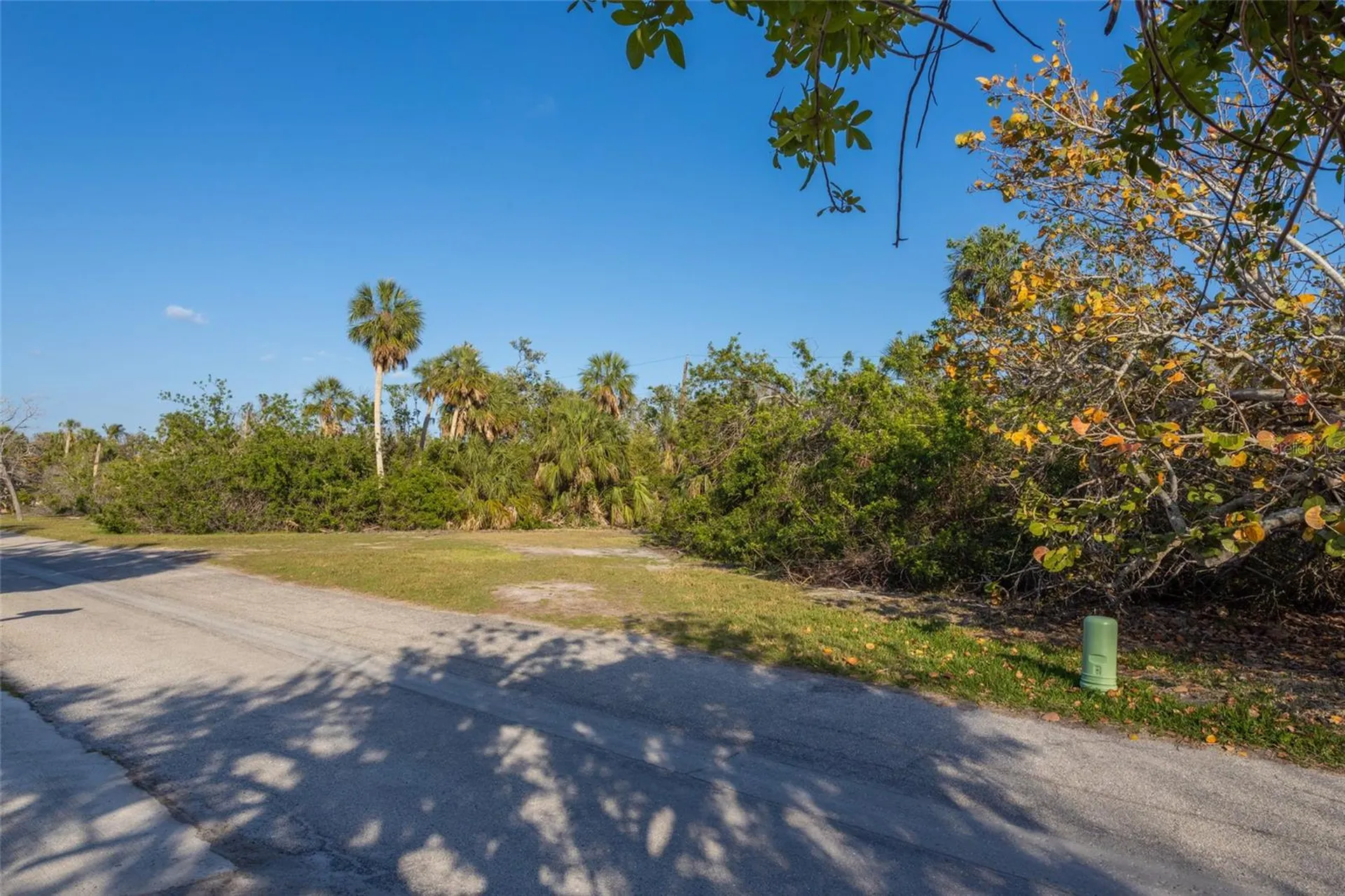 560 Gulf Bay Road Longboat Key FL 34228