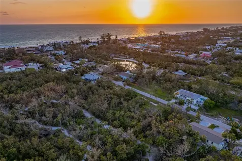 560 Gulf Bay Road Longboat Key FL 34228