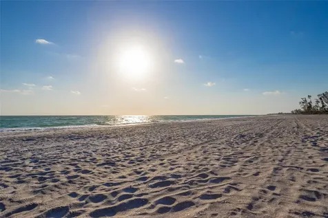 560 Gulf Bay Road Longboat Key FL 34228
