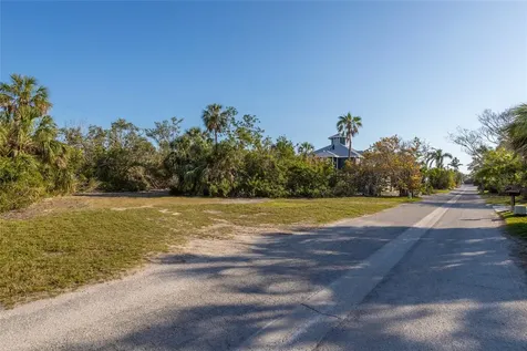 560 Gulf Bay Road Longboat Key FL 34228