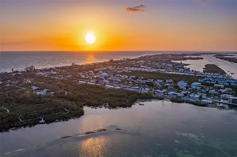 560 Gulf Bay Road Longboat Key FL 34228