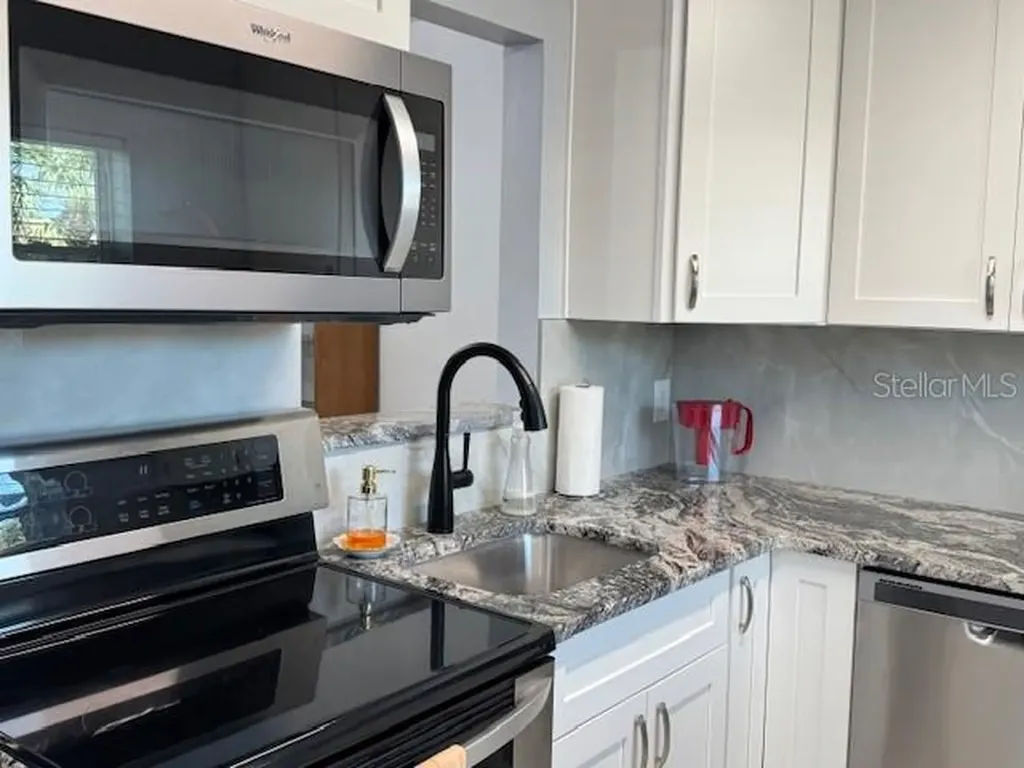 11485 Oakhurst Road Largo FL 33774