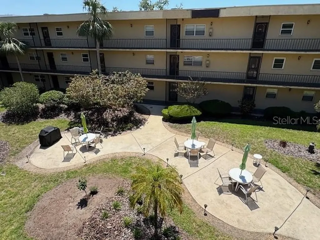 11485 Oakhurst Road Largo FL 33774