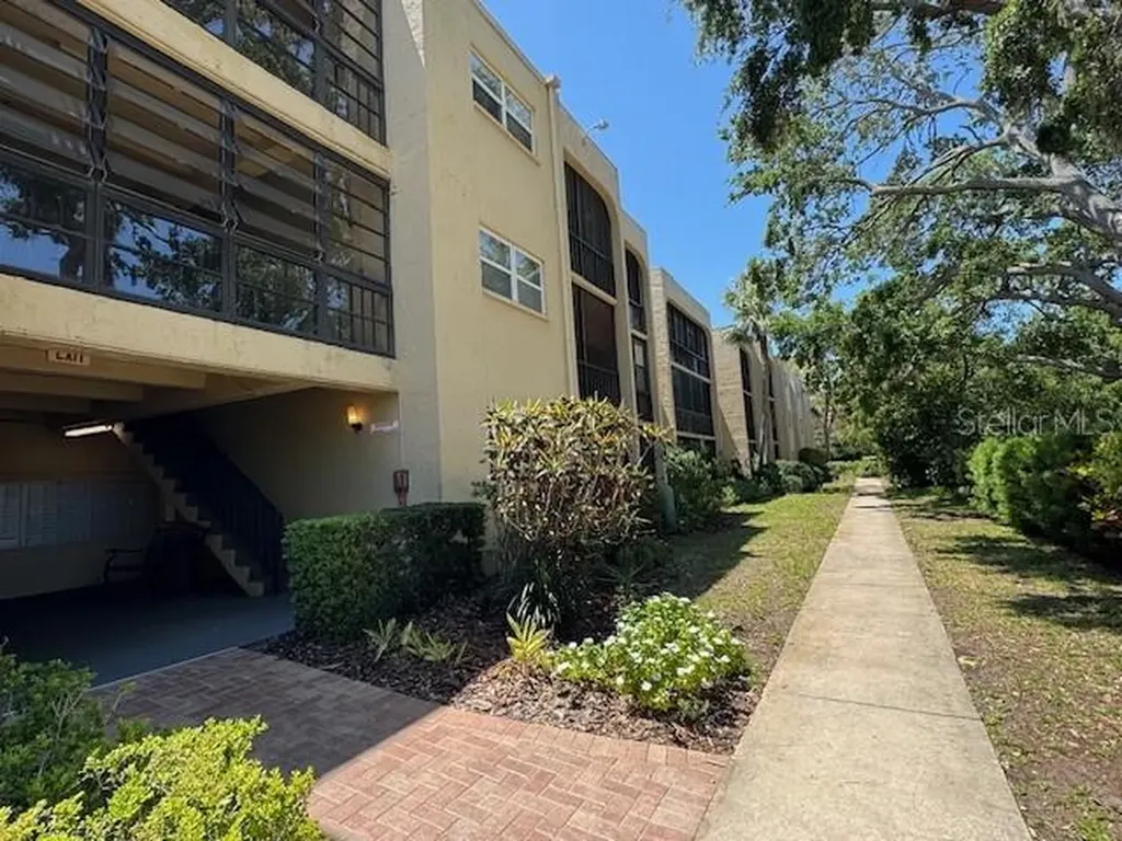 11485 Oakhurst Road Largo FL 33774