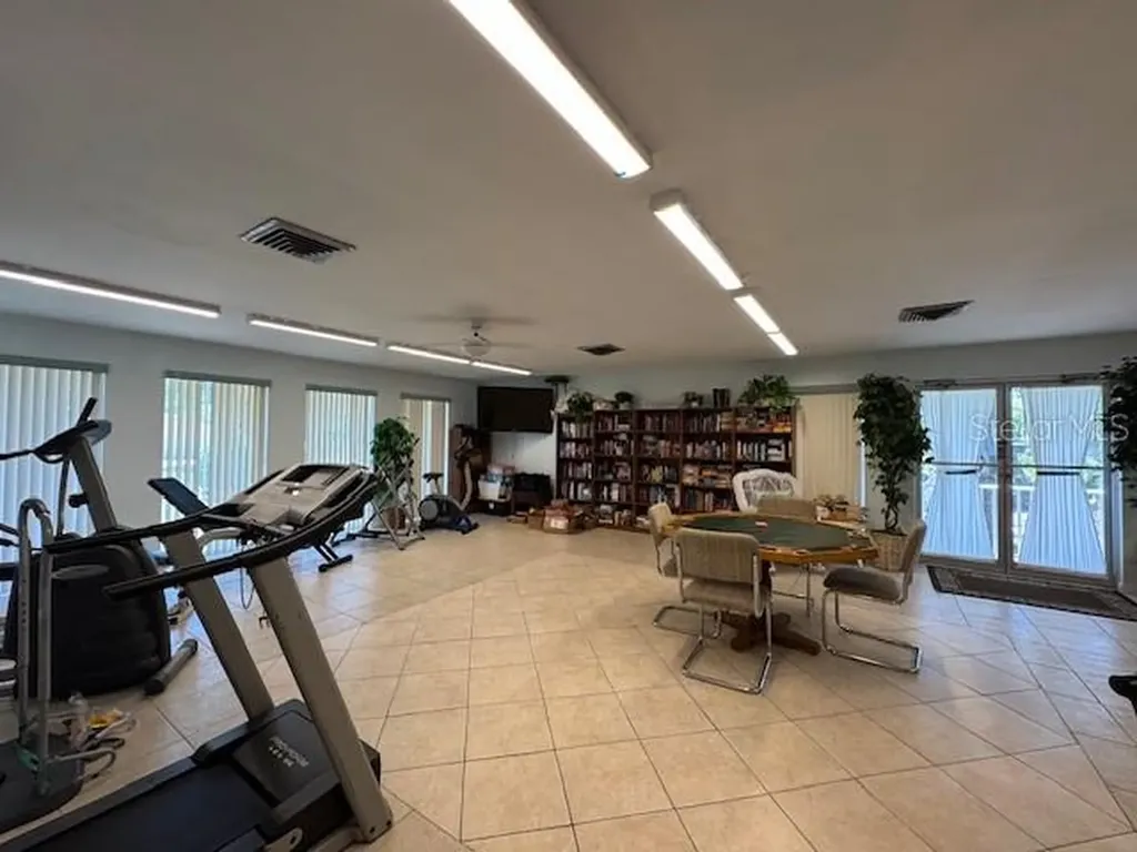 11485 Oakhurst Road Largo FL 33774