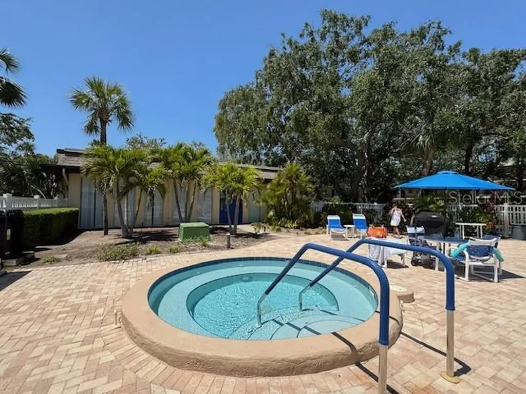 11485 Oakhurst Road Largo FL 33774