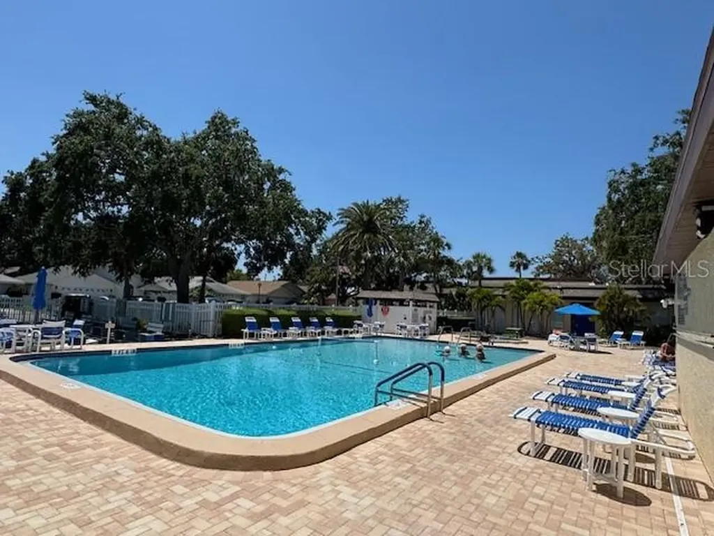 11485 Oakhurst Road Largo FL 33774