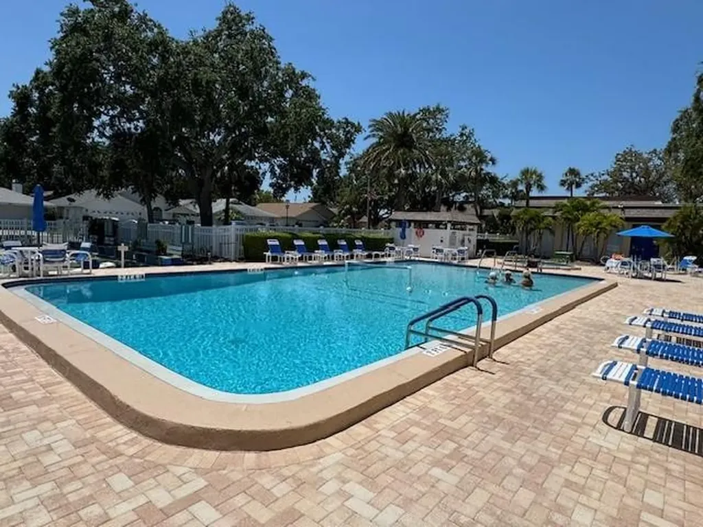 11485 Oakhurst Road Largo FL 33774