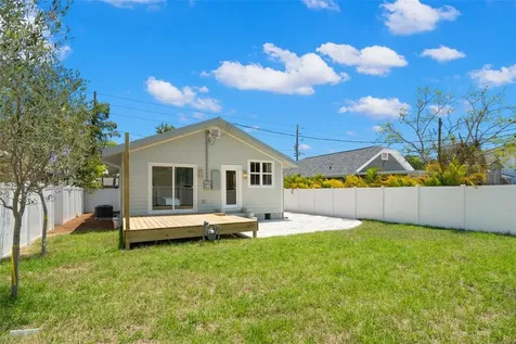 422 24th Street N St Petersburg FL 33713