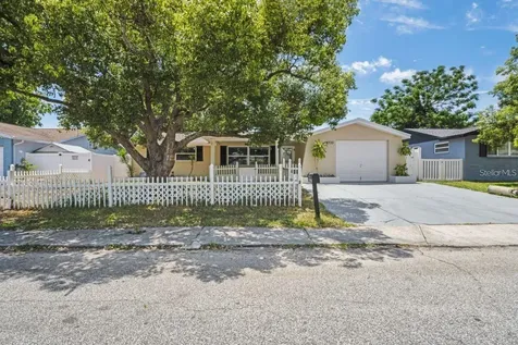 8733 Goshen Lane Port Richey FL 34668