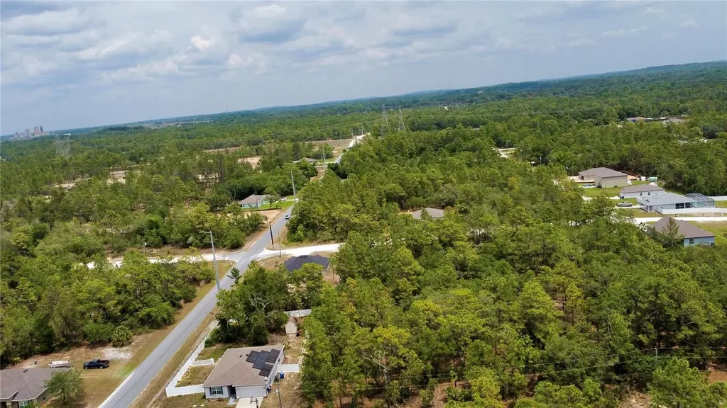 13486 English Sparrow Road Weeki Wachee FL 34614