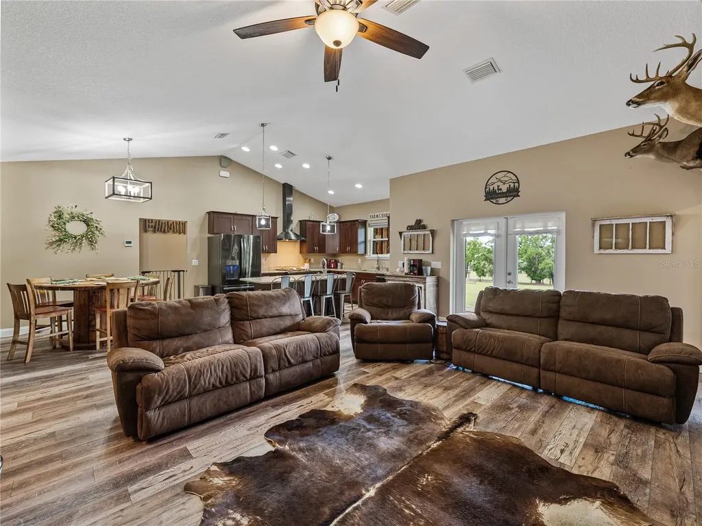 35657 Ashley Lane Dade City FL 33523