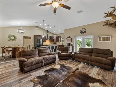 35657 Ashley Lane Dade City FL 33523