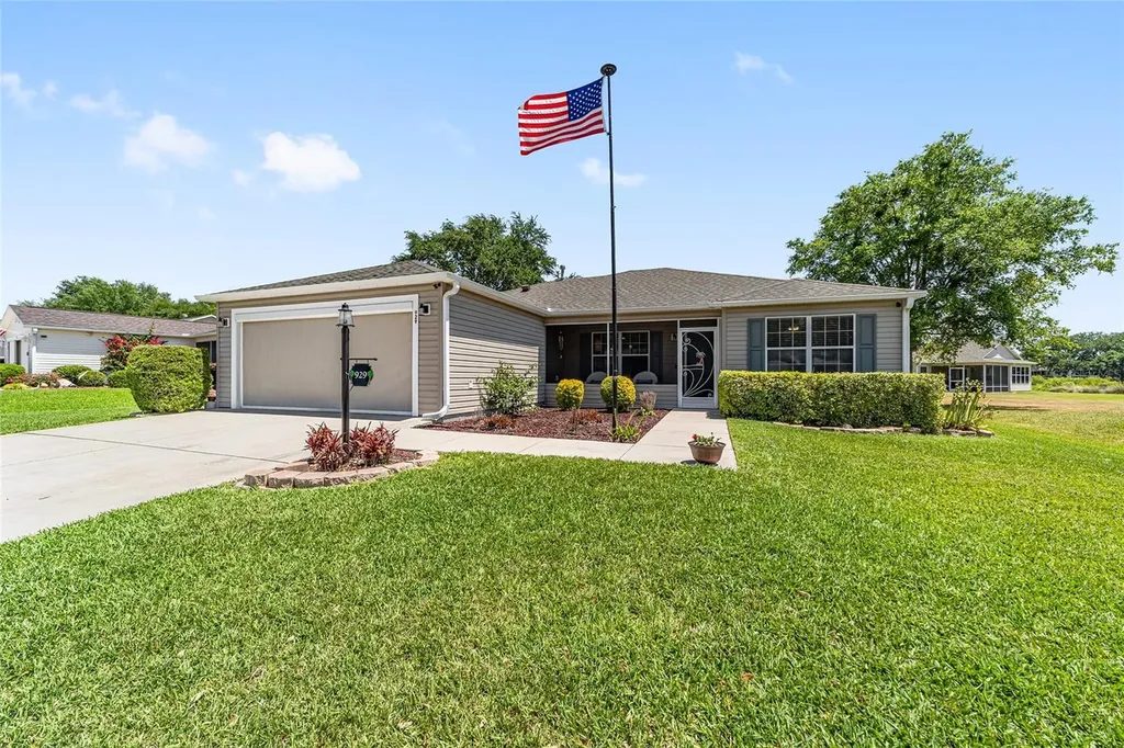 929 Eastmont Court The Villages FL 32162