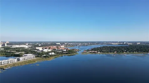 8761 The Esplanade Orlando FL 32836