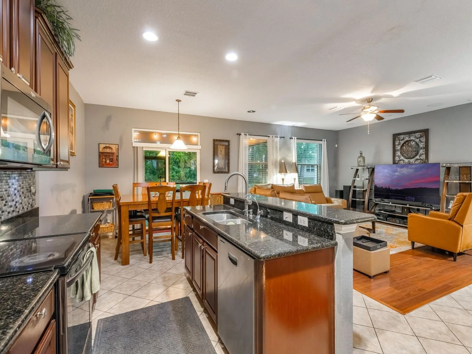 925 Counts Crest Circle Apopka FL 32712