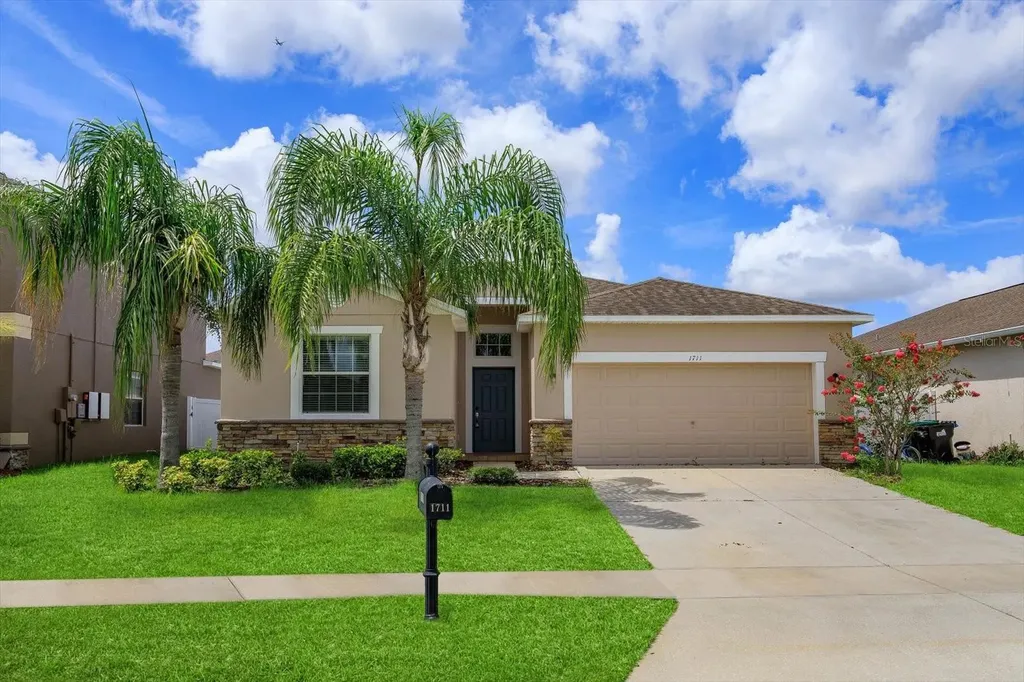 1711 Penrith Loop Orlando FL 32824