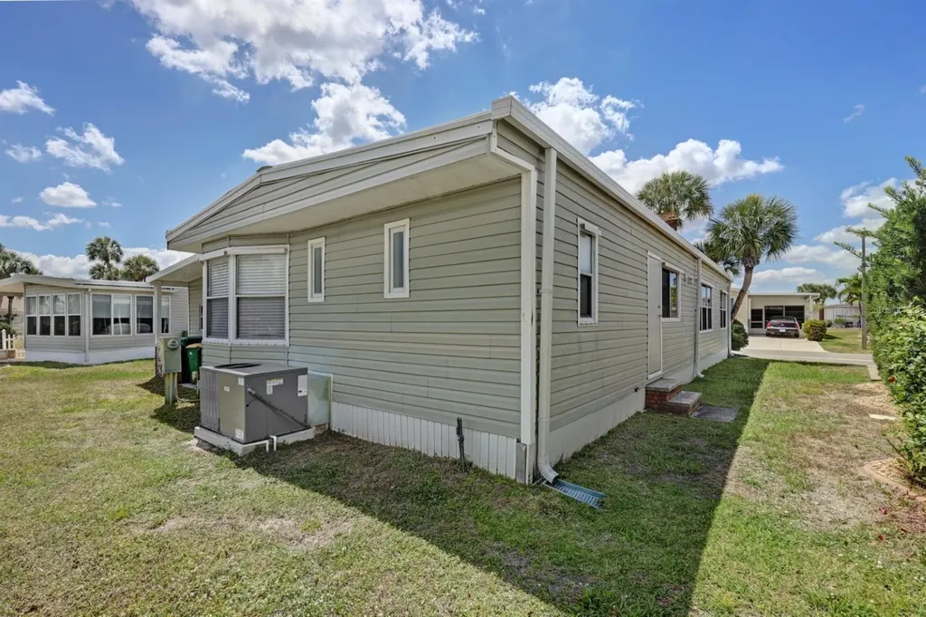 2100 Kings Highway Port Charlotte FL 33980