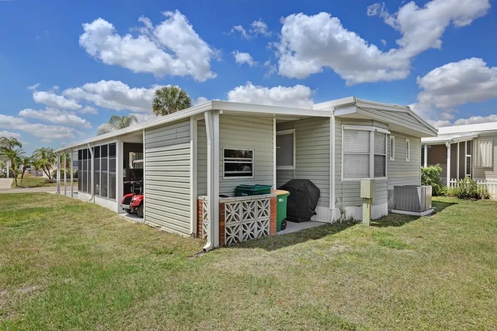 2100 Kings Highway Port Charlotte FL 33980
