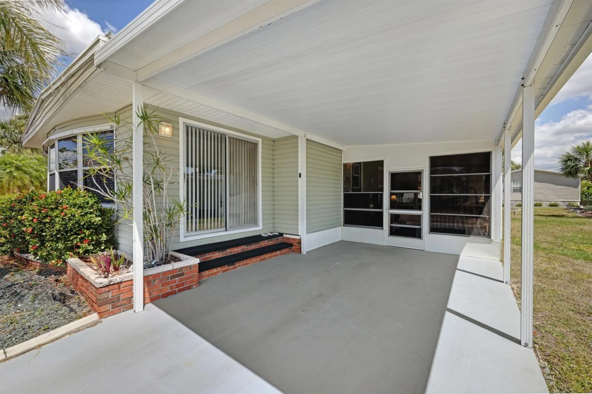 2100 Kings Highway Port Charlotte FL 33980