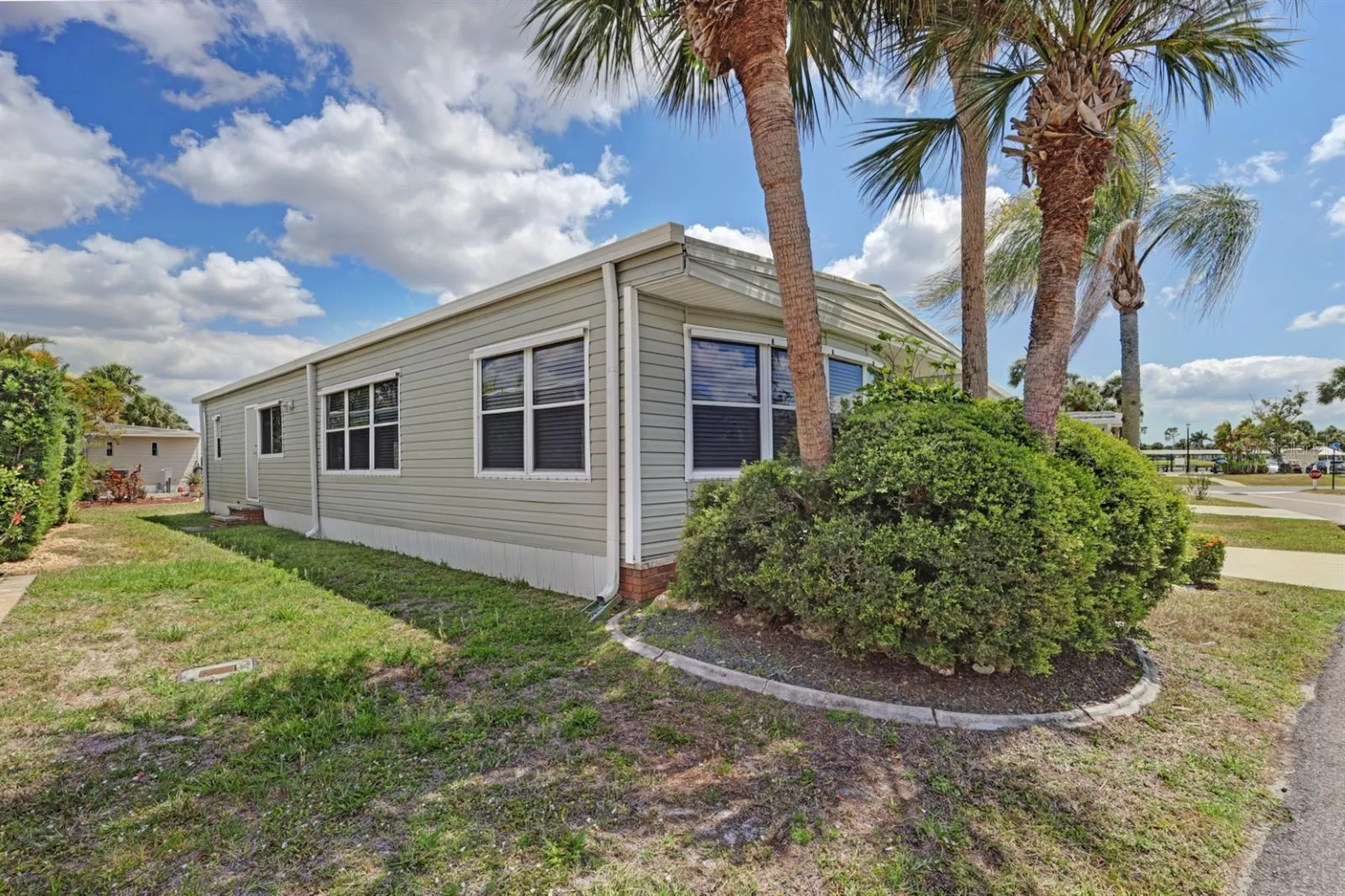 2100 Kings Highway Port Charlotte FL 33980