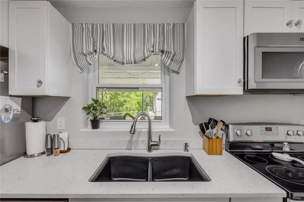 1463 Josephine Street New Smyrna Beach FL 32168