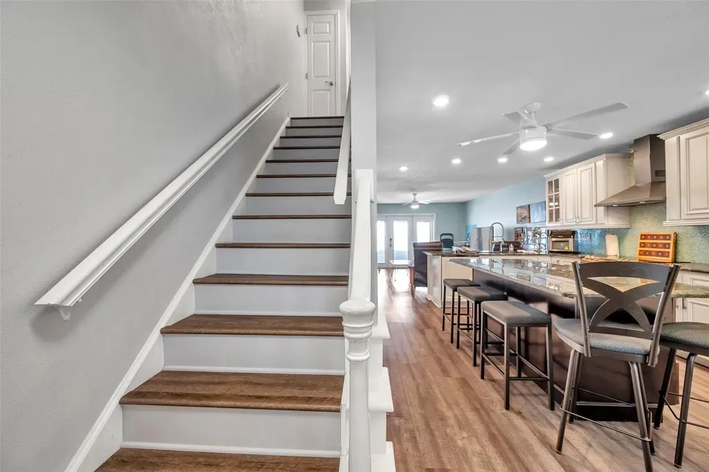 4768 Coquina Key Drive SE St Petersburg FL 33705