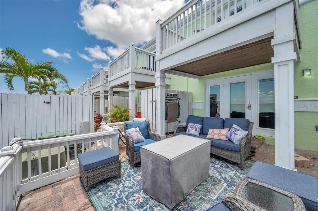 4768 Coquina Key Drive SE St Petersburg FL 33705