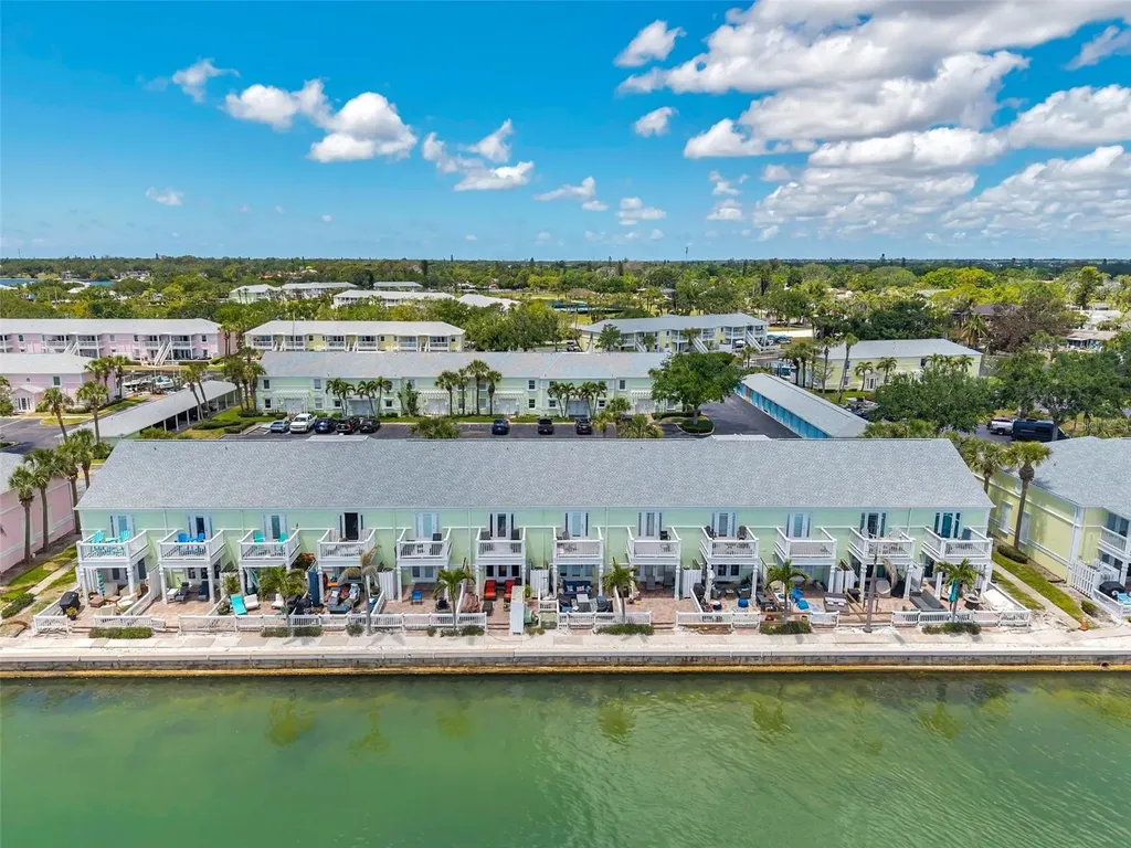 4768 Coquina Key Drive SE St Petersburg FL 33705