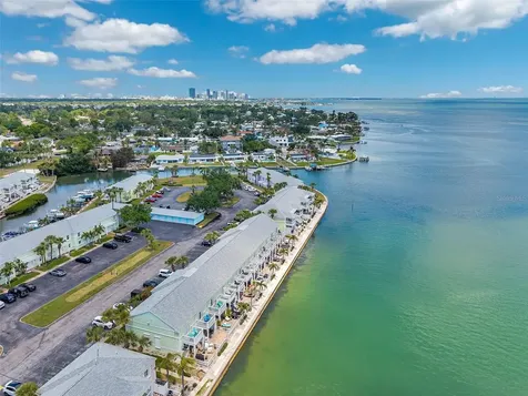 4768 Coquina Key Drive SE St Petersburg FL 33705