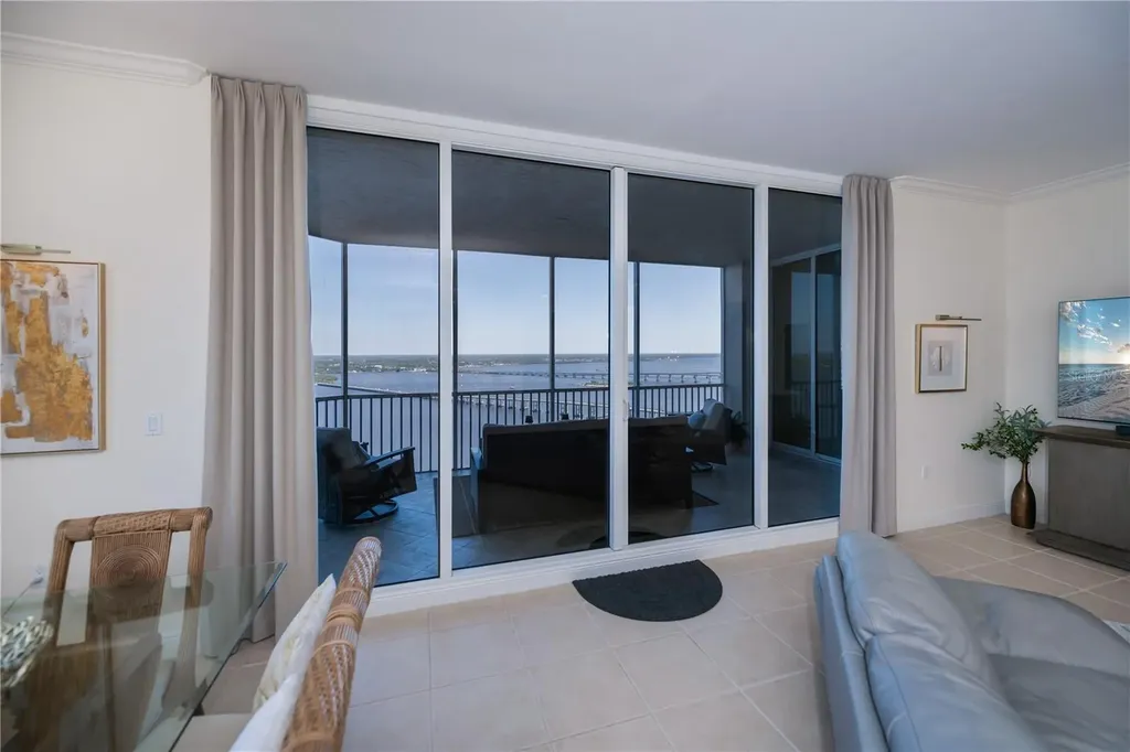 2104 W 1st Street Fort Myers FL 33901