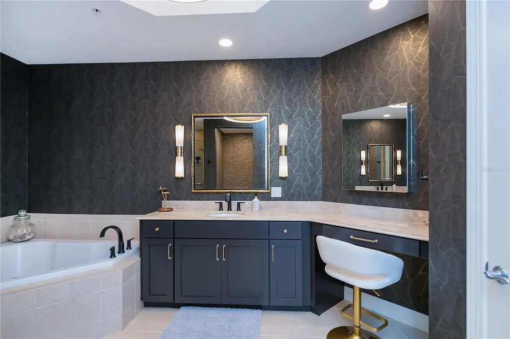 2104 W 1st Street Fort Myers FL 33901