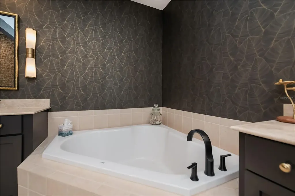 2104 W 1st Street Fort Myers FL 33901