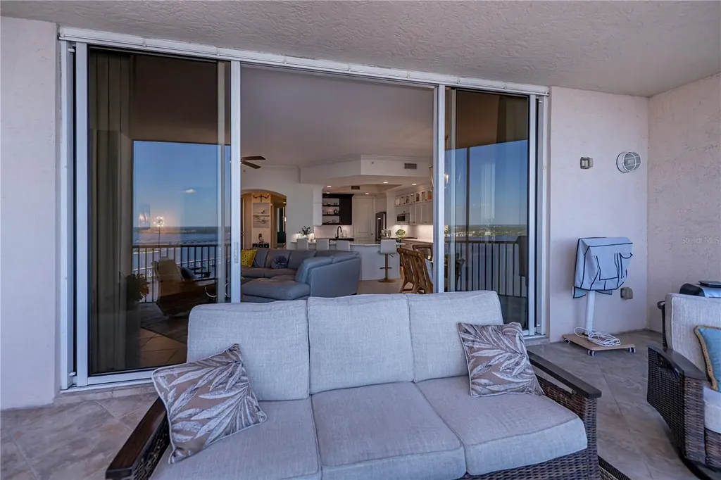 2104 W 1st Street Fort Myers FL 33901