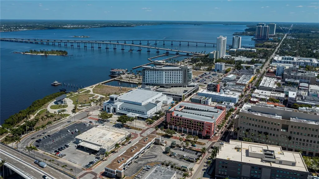 2104 W 1st Street Fort Myers FL 33901