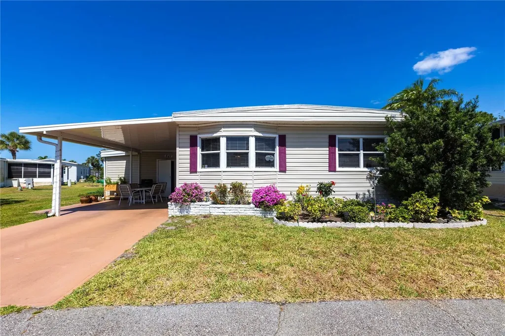 2100 Kings Highway Port Charlotte FL 33980