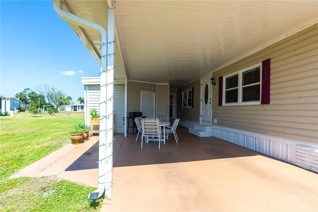 2100 Kings Highway Port Charlotte FL 33980