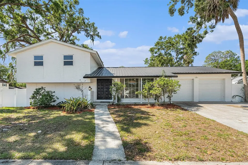 8302 W Pocahontas Avenue Tampa FL 33615