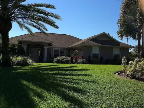 1299 Gillespie Avenue North Port FL 34288