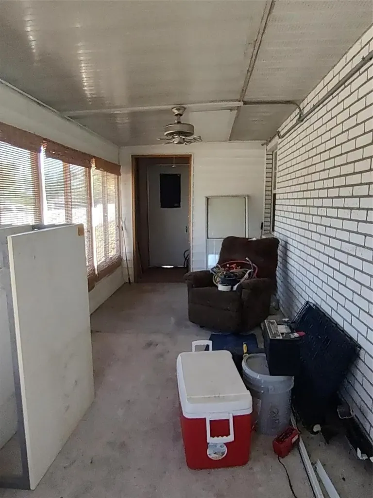 1402 Thousand Roses Drive W. Lake Wales FL 33853