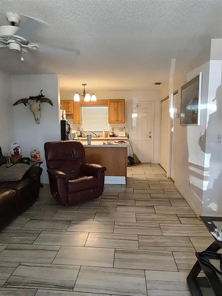 1402 Thousand Roses Drive W. Lake Wales FL 33853