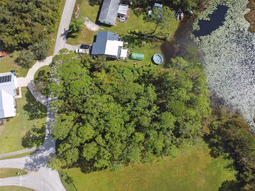2417 E Lake Drive Deland FL 32724