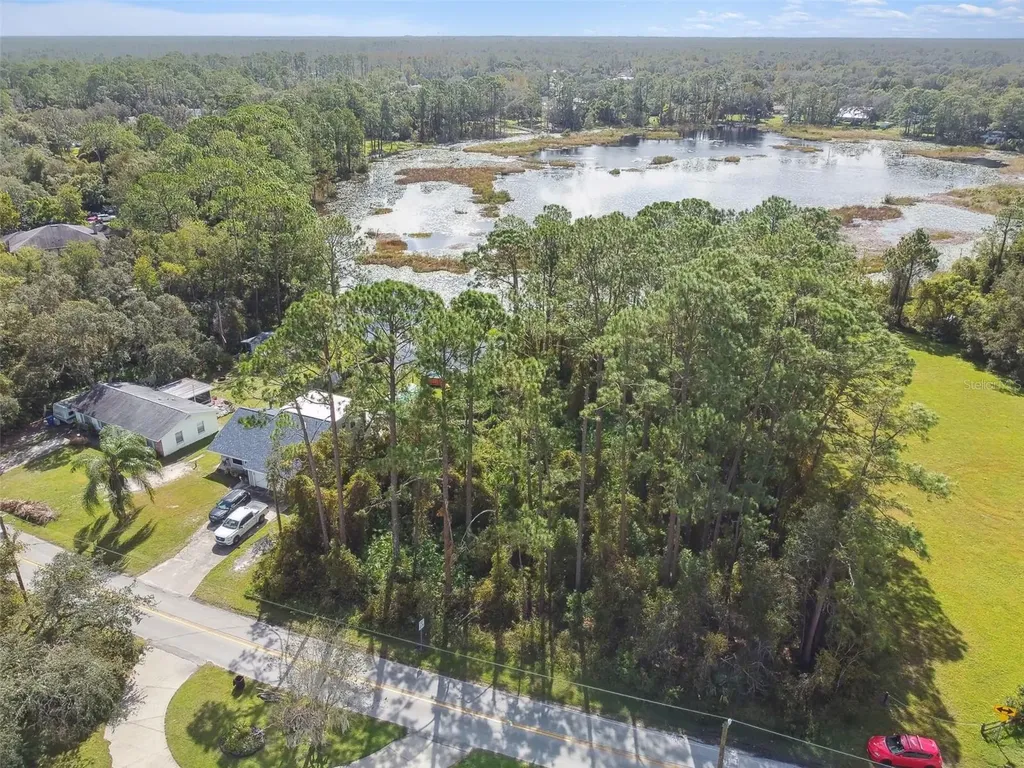 2417 E Lake Drive Deland FL 32724